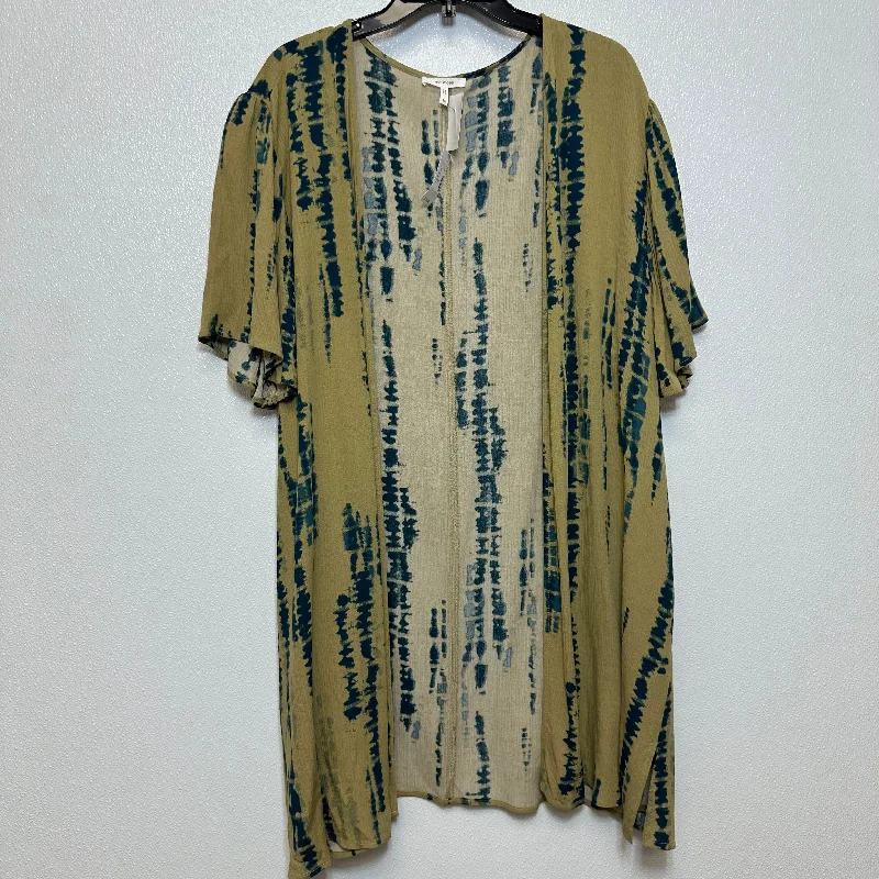 Kimono with Colorful Print-Kimono By Maurices O  Size: 1x