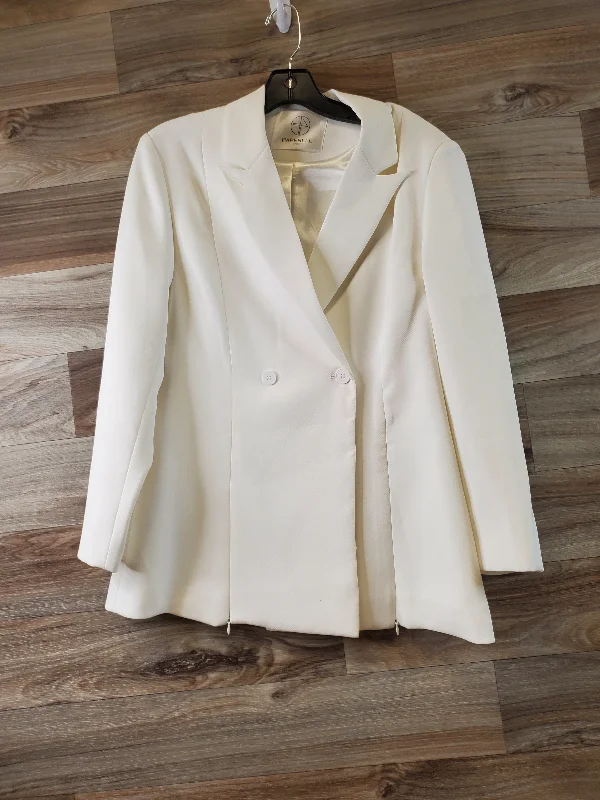 Women's Slim-fit Office Blazers -Blazer By Clothes Mentor In White, Size: S