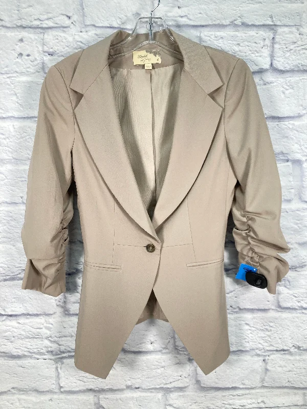 Women's Blazers with Faux Fur Collar -Blazer By Clothes Mentor In Cream, Size: S