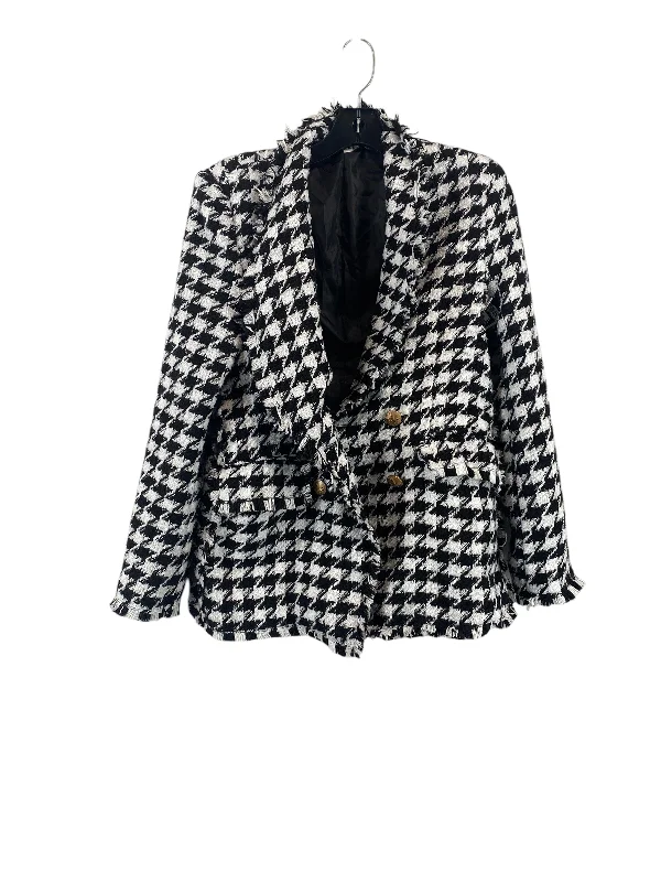 Women's Woolen Checkered Blazers -Blazer By Clothes Mentor In Black & White, Size: M