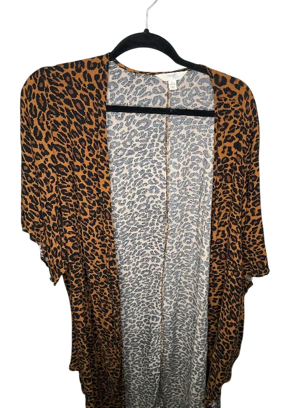 Kimono for Relaxing Evenings-Kimono By Terra & Sky In Animal Print, Size: 1x