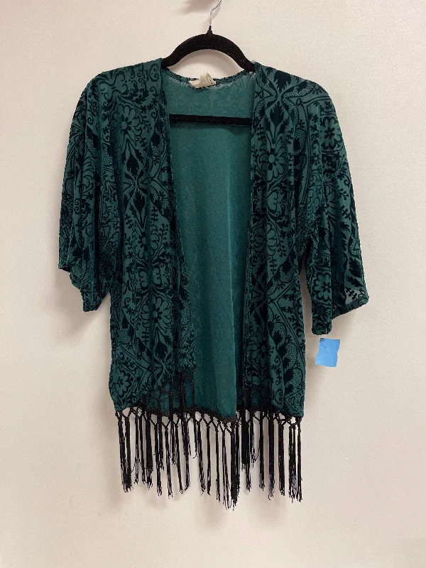 Kimono for Trendy Winter Style-Kimono By La Hearts In Green, Size: Osfm