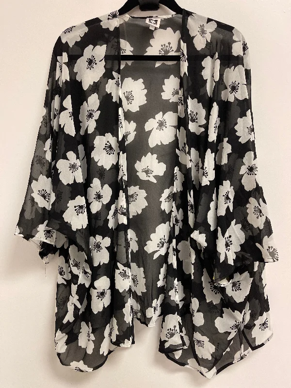 Kimono for Vintage-Inspired Fashion-Kimono By Anne Klein In Black & White, Size: M