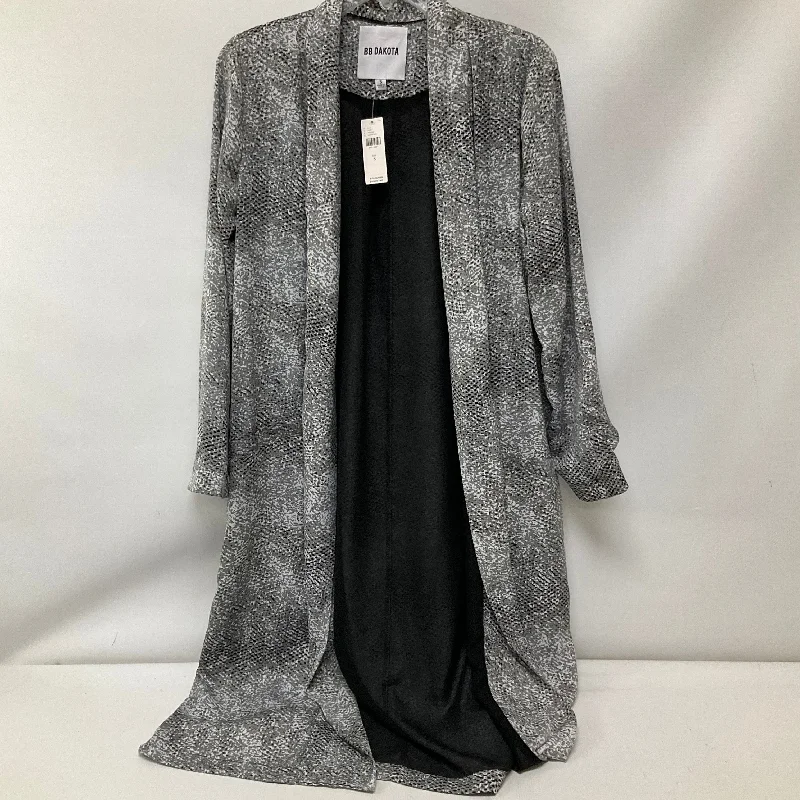 Kimono for Sophisticated Look-Kimono By Bb Dakota In Grey, Size: S
