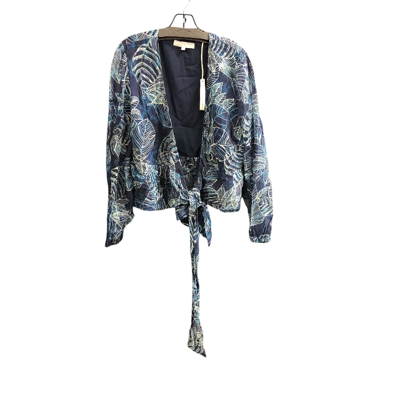 Kimono with Beachy Accents-Kimono By Guess In Blue, Size: Xl