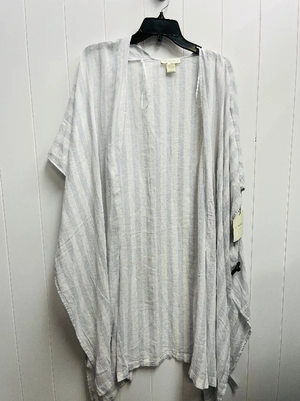 Kimono for Fashion-Forward Outfits-Kimono By Cynthia Rowley In Blue & White, Size: Osfm