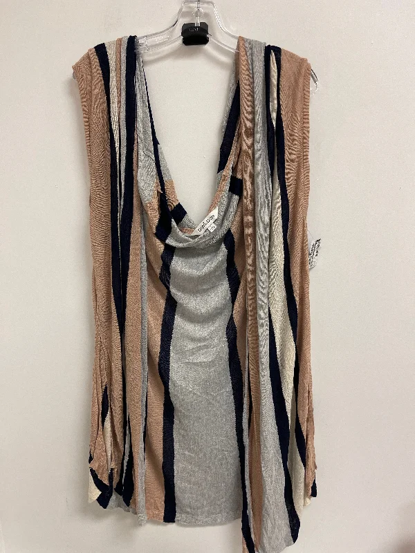 Kimono for Effortless Glam-Kimono By Davi & Dani In Blue & Cream, Size: S