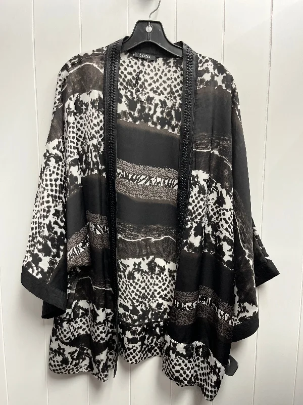 Kimono for Laidback Chic-Kimono By Clothes Mentor In Black & White, Size: M