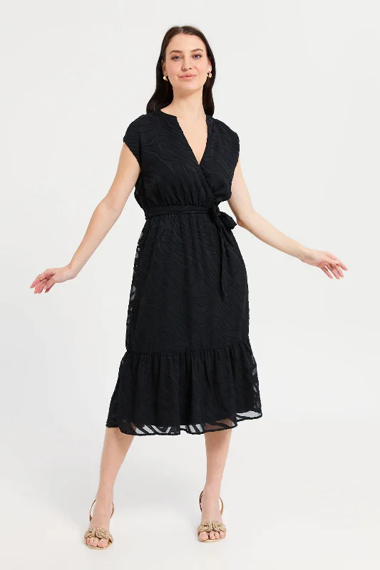 Women's High-Neck Maxi Dress-Women Black Jacquard V-Neck Dress