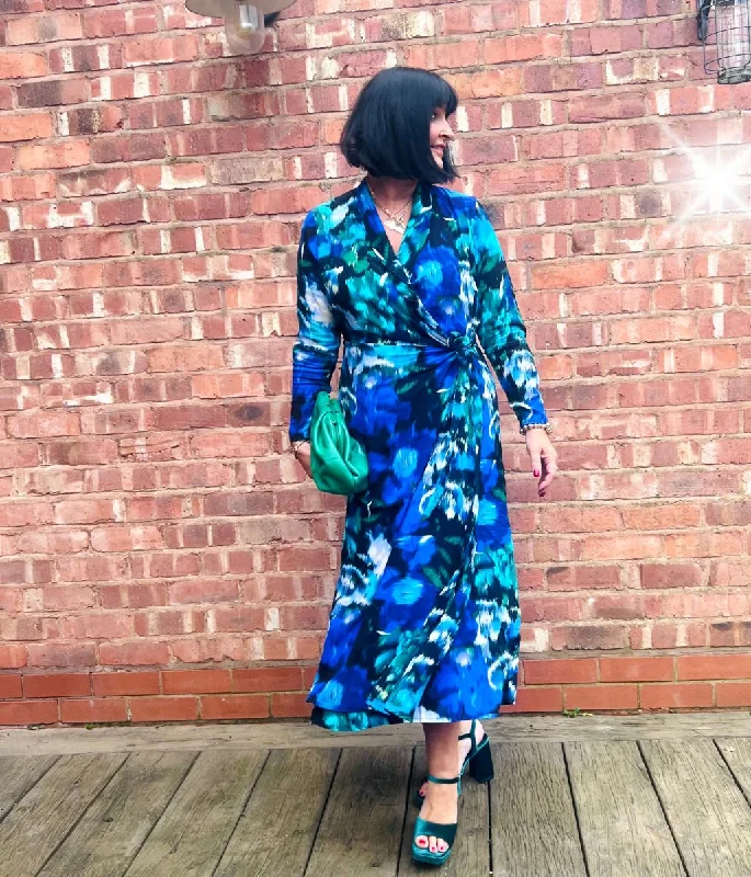 Women's Bateau Neck Midi Dress-Vibrant Blue Wrap Midi Dress