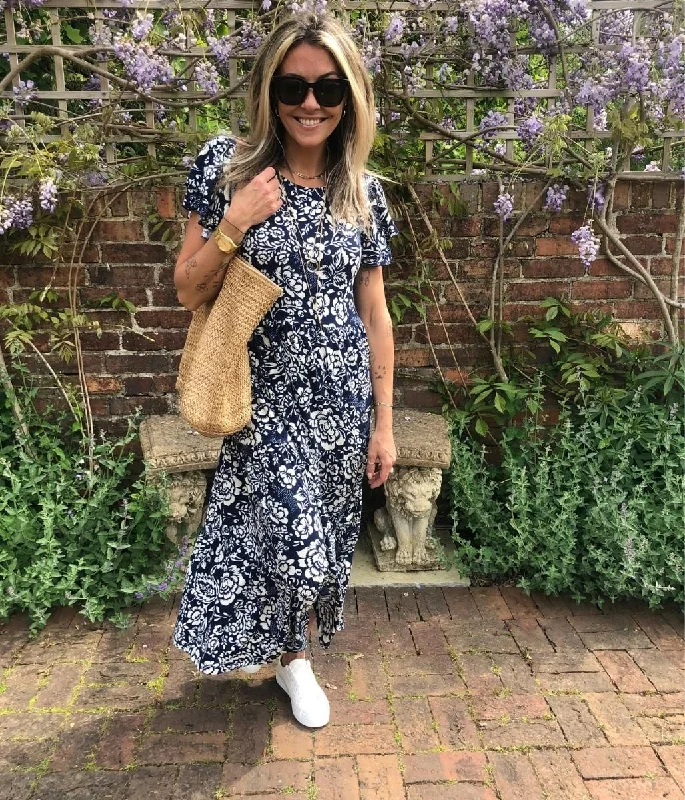 Women's Wool Midi Dress-Navy Baroque Stretch Midi Dress