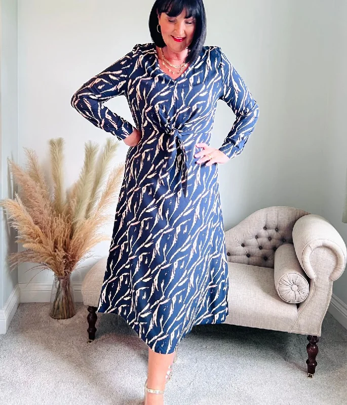 Women's Ruffled Hem Midi Dress-Navy Tie Waist Midi Dress