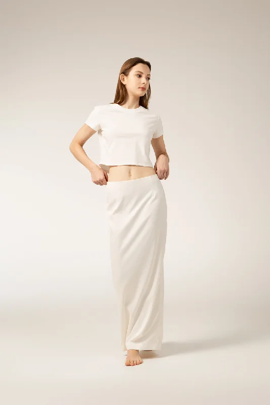 Women's Pleated V-neck Maxi Dress-PAIGE Maxi Skirt - White