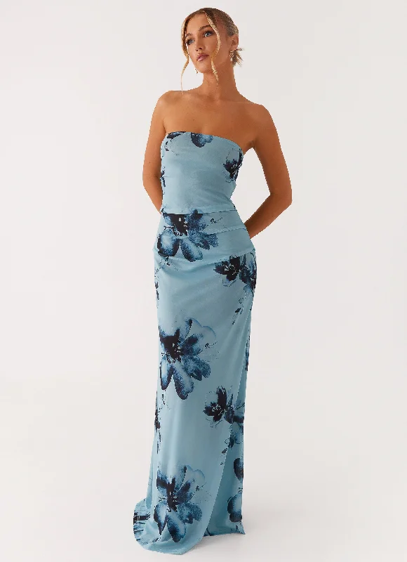 Women's Casual Summer Maxi Dress-Field Of Dreams Maxi Dress - Blue Black Floral
