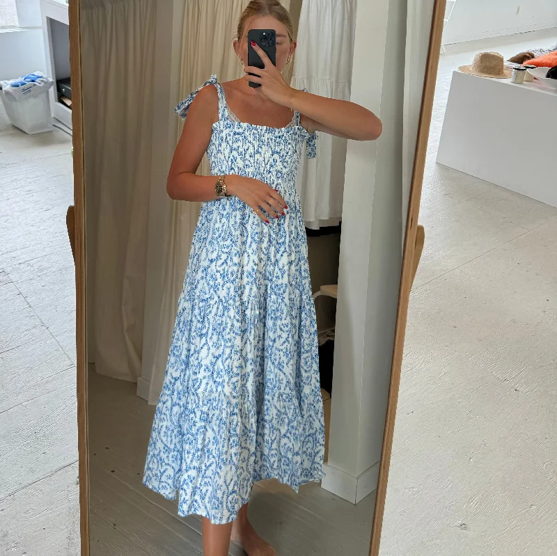Women's V-neck Strappy Maxi Dress-Flower Smocked Maxi Dress