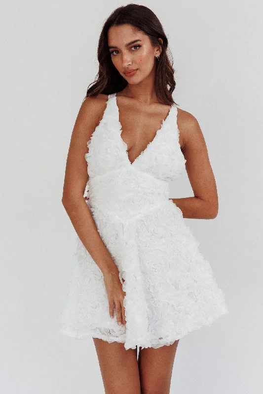 Women's Sleeveless Sheath Mini Dress-Lavalle Criss-Cross Embellished Mini Dress White Women's Sleeveless Sheath Mini Dress-Lavalle Criss-Cross Embellished Mini Dress White