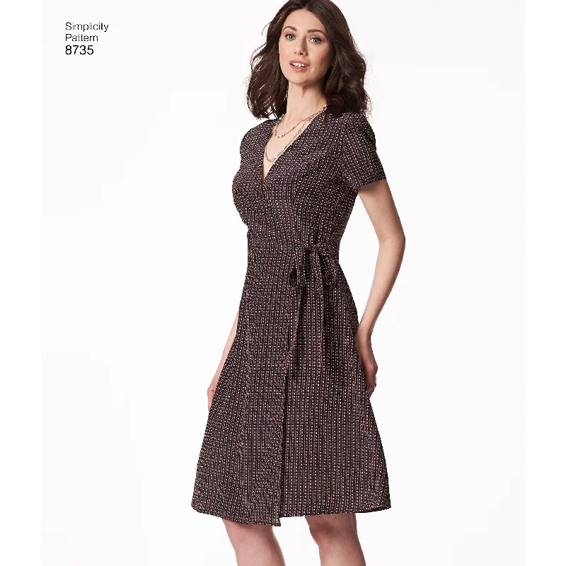 Wrap Dress for Holiday Parties -Black Wrap Dress with Lace -Simplicity Pattern 8735 petite wrap dress Wrap Dress for Holiday Parties -Black Wrap Dress with Lace -Simplicity Pattern 8735 petite wrap dress