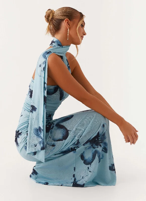 Women's Pleated Floral Maxi Dress-Songbird Maxi Dress - Blue Black Floral