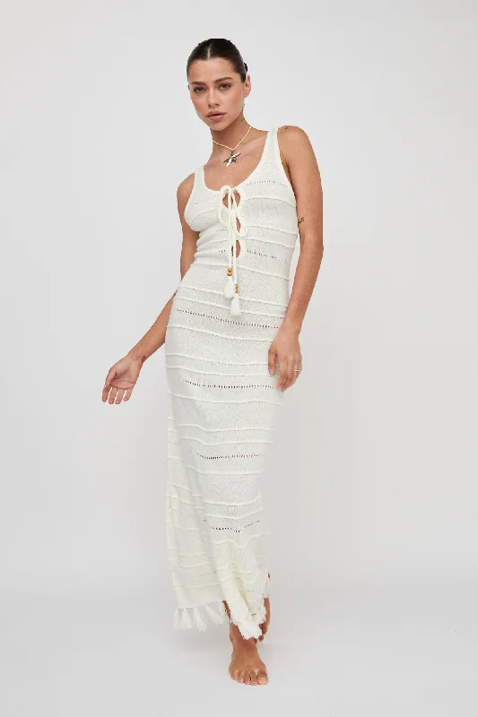 Women's Plus-size Floral Maxi Dress-Sunlight Bust Tie Knit Maxi Dress White