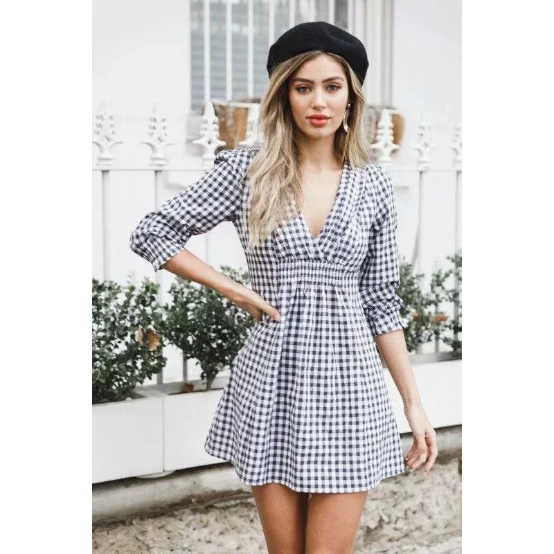 Short Sleeve Party Dress for Summer Gatherings -V-neck Petal Sleeve Plaid Mini A-line Dress Women Casual Elastic Waist Soft Slim Dresses Spring Ladies Elegant Party Dress 2019