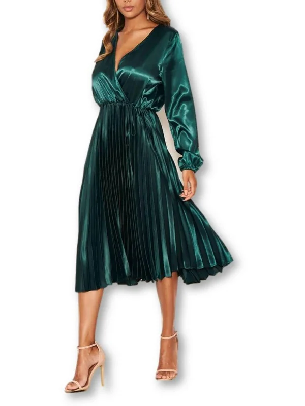 Black and White Party Dress for Classic Appeal -Womens Surplice Long Cocktail and Party Dress Black and White Party Dress for Classic Appeal -Womens Surplice Long Cocktail and Party Dress
