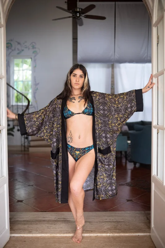 Kimono for Smart Casual Look-Digital Print Kimono ~ Spirit square