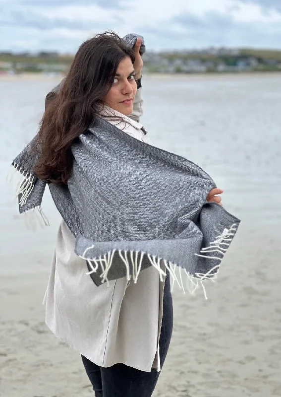 Women's Cloak with Fur Collar-McNutt Cashmere Wrap | Uniform Grey