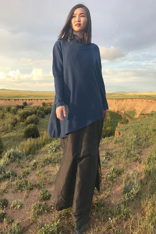Women's Cloak for Winter Fashion Staples-One sleeve Cashmere poncho in Mid blue