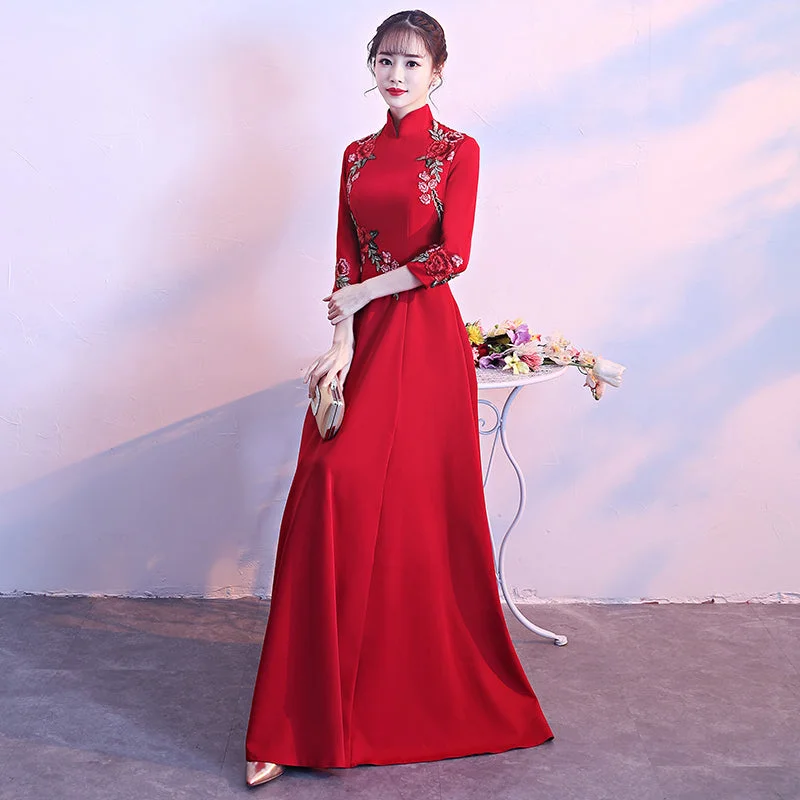 Cheongsam for Chinese New Year -Long Sleeve Floral Embroidery Cheongsam Top Chinese Wedding Party Dress