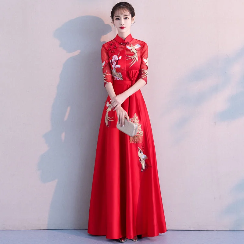 Luxury Wedding Dresses with Crystal Detailing for Glamour -Pleated Skirt Long Chinese Wedding Party Dress with Phoenix Appliques