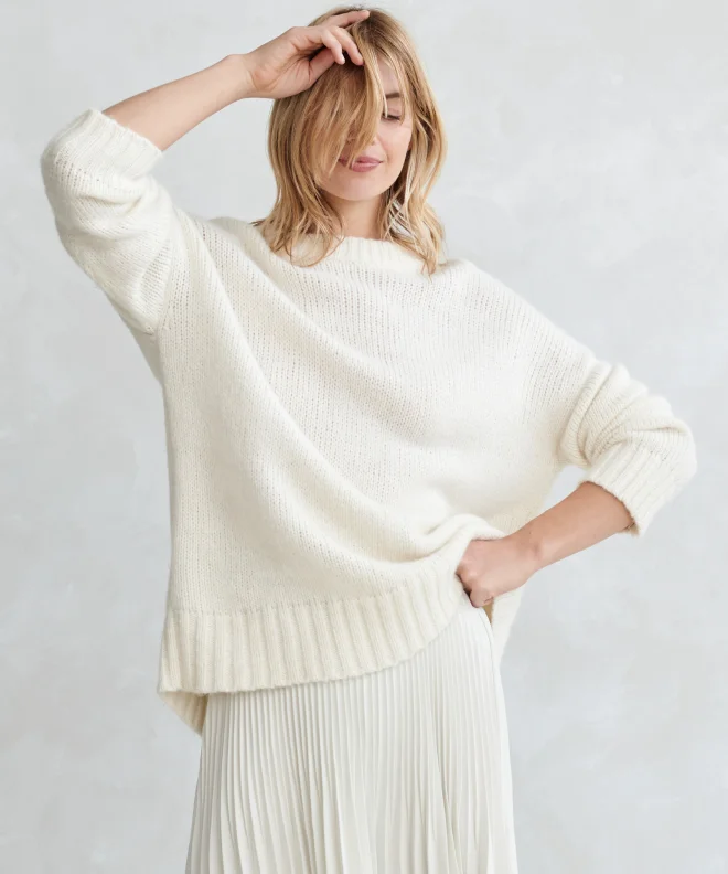 Women's V-neck Knit Sweater-Alpaca Cocoon Crewneck