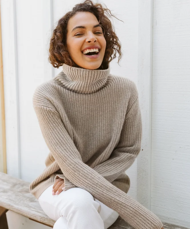 Women's Sweater for Weekend Style-Cashmere Turtleneck