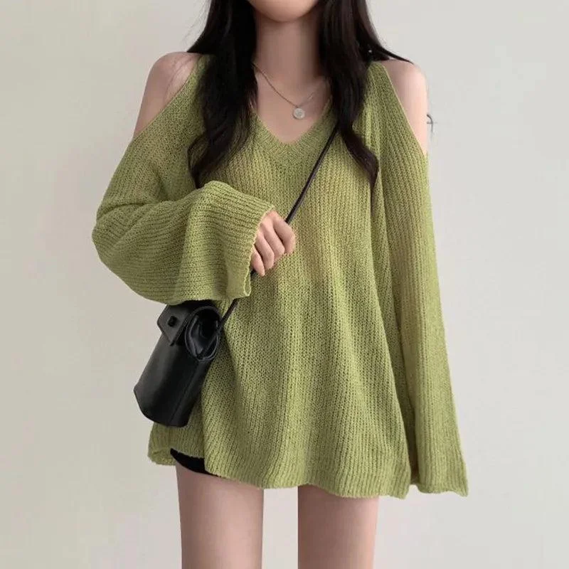 Women's Knit Sweater for Casual Weekend -Cut-Out Shoulder Loose Knit Sweater