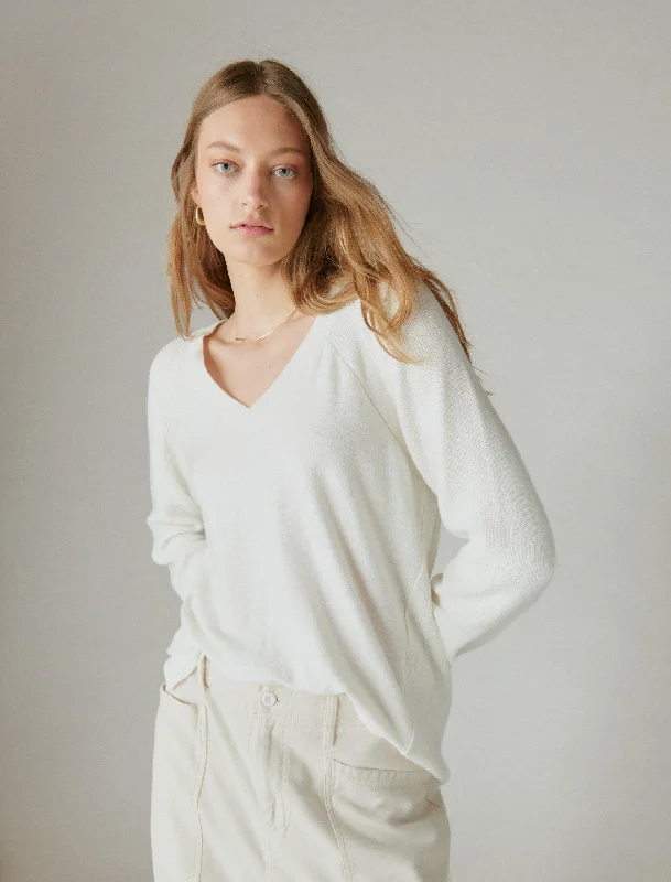 Women's Sweater for Date Nights-Lucky Brand Women's Cloud Soft V Neck Sweater