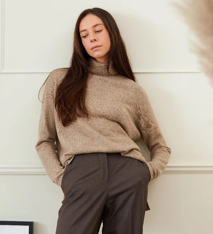 Women's Sweater for Everyday Comfort-The Turtleneck Oversized Sweater