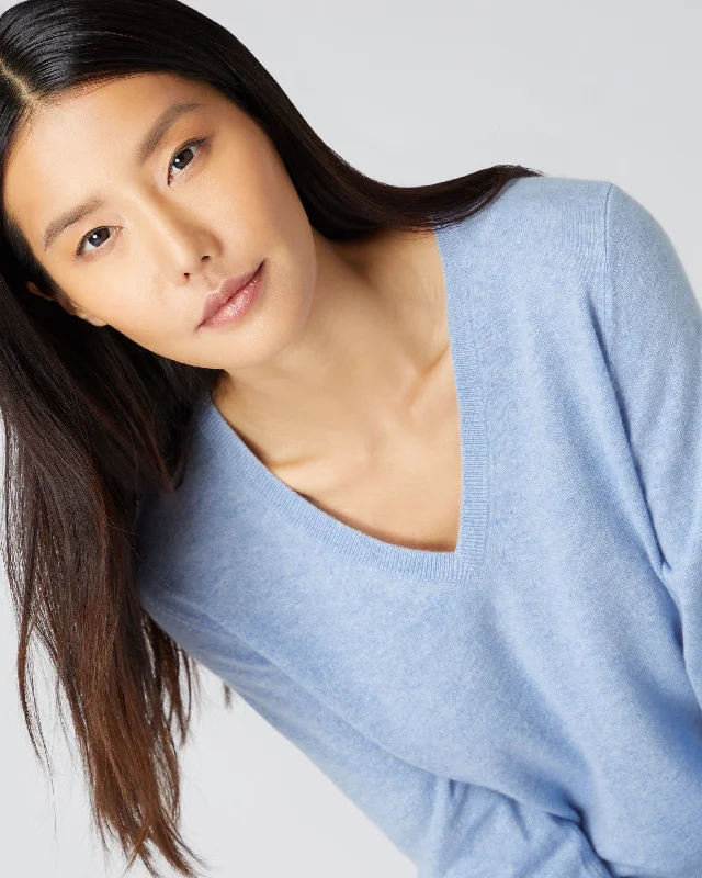 Women's Sweater for Bold Patterns-Women's Phoebe V Neck Cashmere Sweater Cornflower Blue