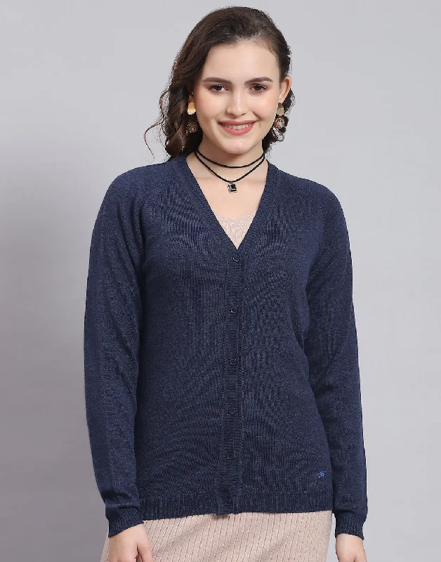 Women's Sweater with Cuffed Sleeves-Women Navy Blue Solid V Neck Full Sleeve Sweater
