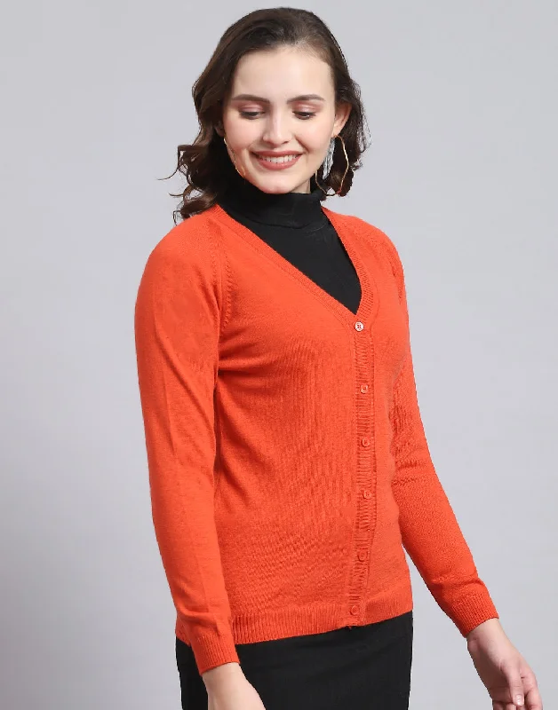 Women's Sweater for All-day Comfort-Women Red Solid V Neck Full Sleeve Sweater