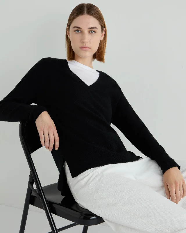 Women's Sweater for Sophisticated Style-Women's Relaxed V Neck Cashmere Sweater Black