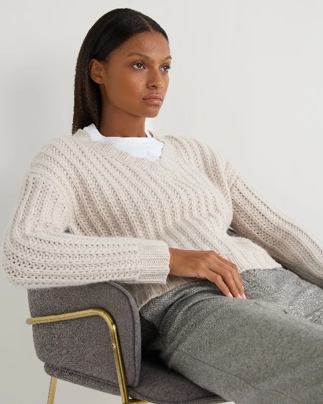 Women's Sweater for Oversized Comfort-Women's Statement Rib V Neck Cashmere Sweater Frost White