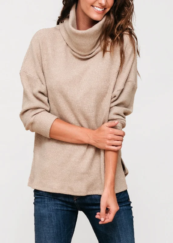 Women's Sweater with Feminine Fit-Women's Turtle Neck Ribbed Oversize Sweater Top
