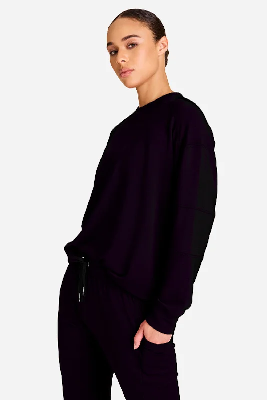 Women's Sweatshirts for Outdoor Adventures -Blocked Crewneck
