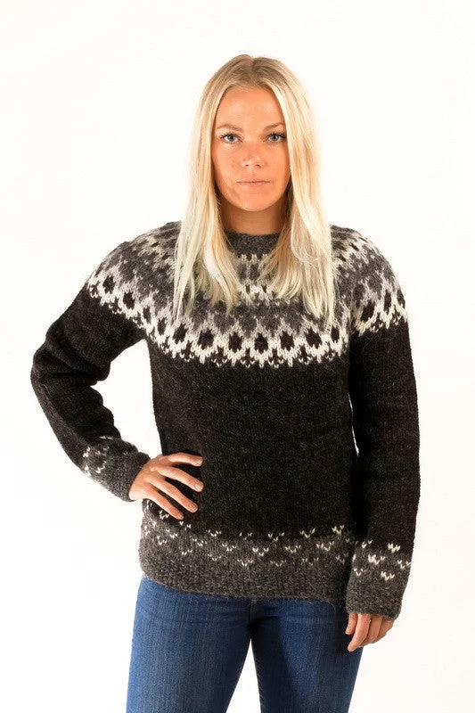 Women's Pullovers Sweater for Fashionable Comfort-Skipper Wool Pullover Black