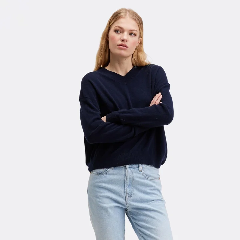 Knit Tops with Chevron Stripes-Slax Sweater (Navy)