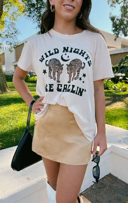 Women's Chic Short Sleeve T-shirt -Thomas Tee ~ Wild Nights Graphic