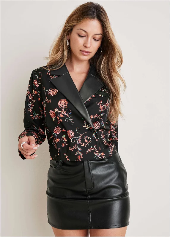 Women's Blazers with Embroidered Details -Cropped Tuxedo Blazer - Gothic Roses Velvet