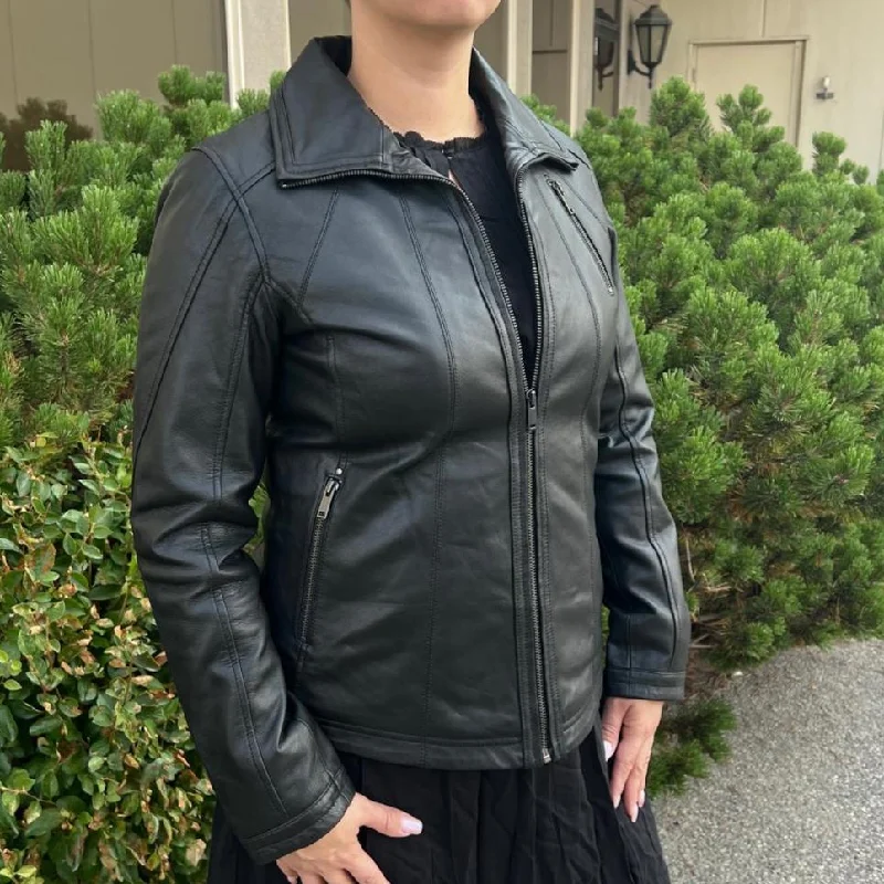 Women's Leather Jacket with Tailored Shoulders-Classic Women's Lamb Leather Jacket with Regular Collar Women's Leather Jacket with Tailored Shoulders-Classic Women's Lamb Leather Jacket with Regular Collar