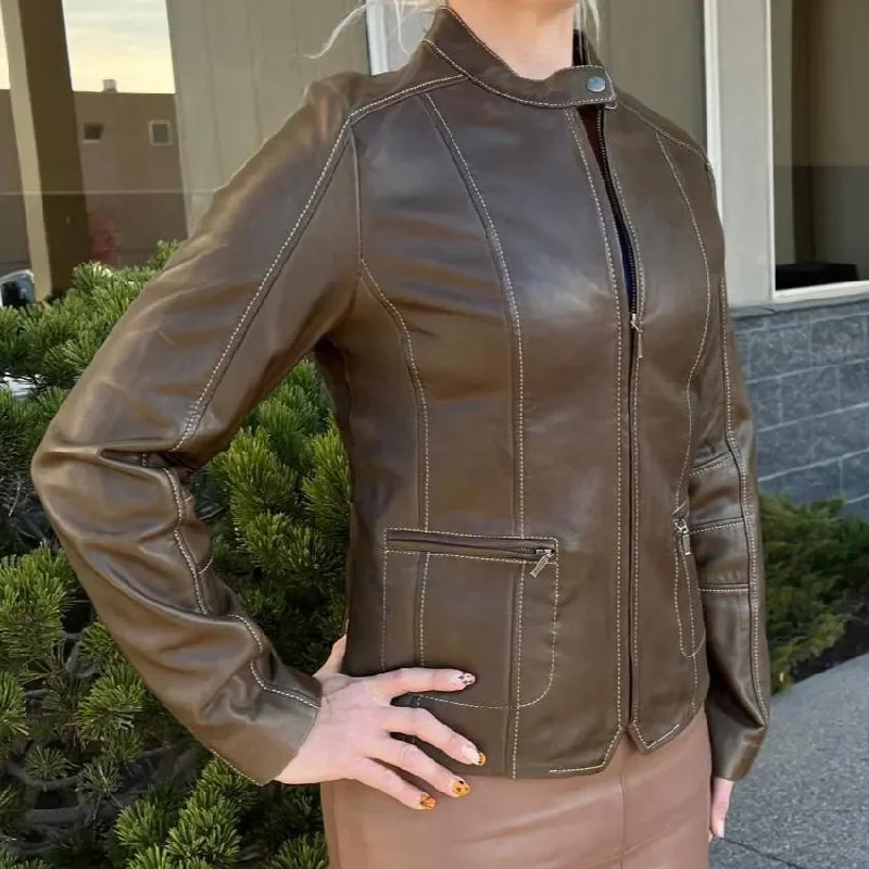 Women's Leather Jacket with Polished Detailing-Plonge Leathers Women's Snap Collar Lamb Leather Jacket Women's Leather Jacket with Polished Detailing-Plonge Leathers Women's Snap Collar Lamb Leather Jacket