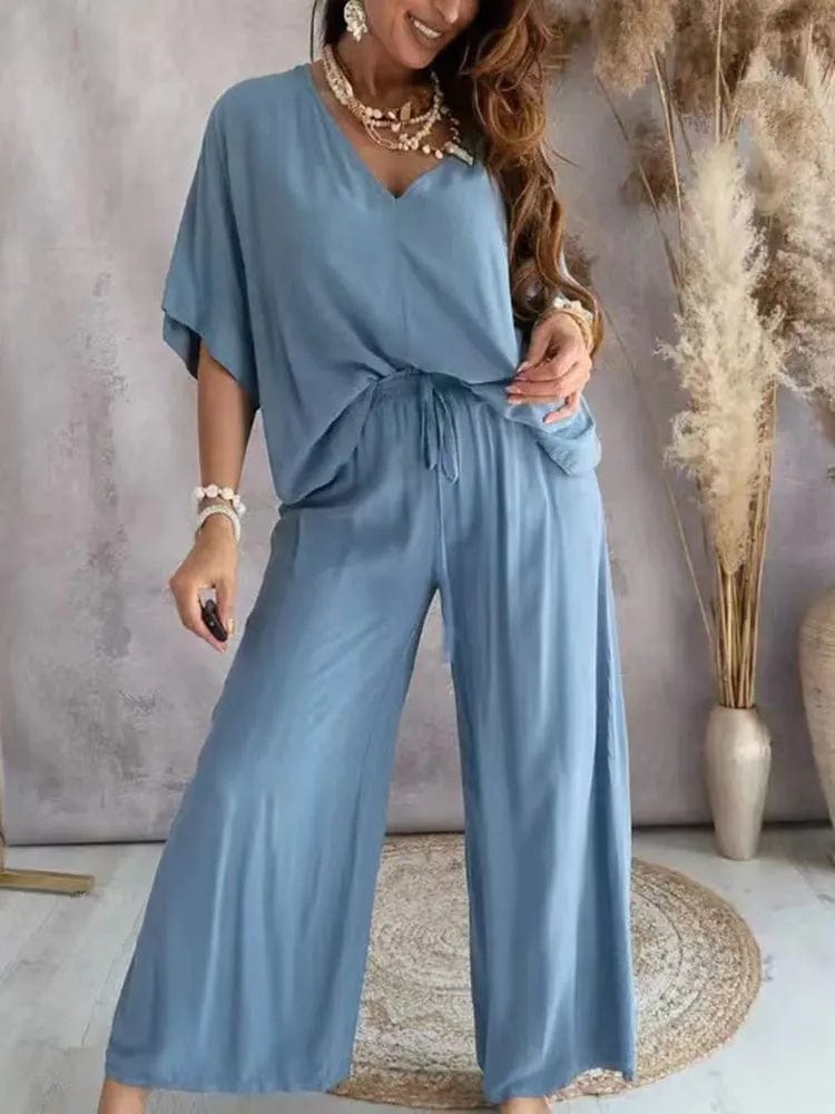 Women's Sweater Set for a Cozy Evening -Effortless Elegance: Women's V-Neck Bat Sleeve Two-Piece Set with Casual Loose Fit and Wide-Leg Pants in Solid Colours Women's Sweater Set for a Cozy Evening -Effortless Elegance: Women's V-Neck Bat Sleeve Two-Piece Set with Casual Loose Fit and Wide-Leg Pants in Solid Colours