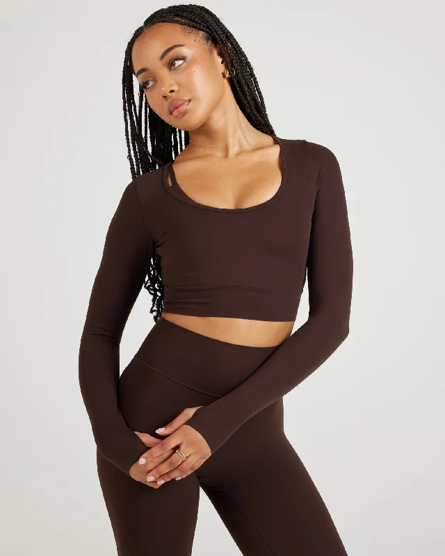 Women's Casual Fit Long Sleeve Tee -Airey Scoop Crop Long Sleeve - Espresso